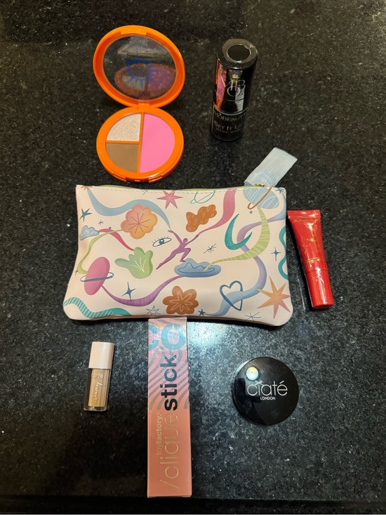 Multiples Other - NEW Makeup Beauty Bundle w/Pouch